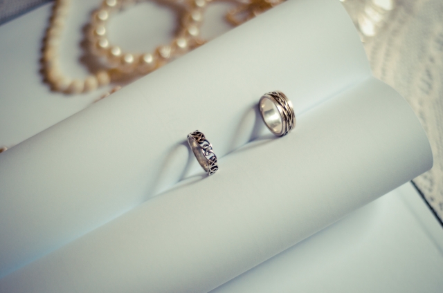 年代別で結婚指輪の値段は違う?それぞれの相場を教えて