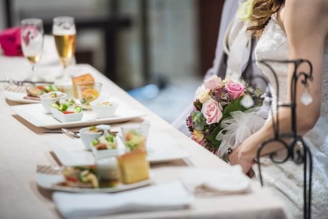 結婚式の料理・メニューの選び方を4つのポイントで詳しく紹介