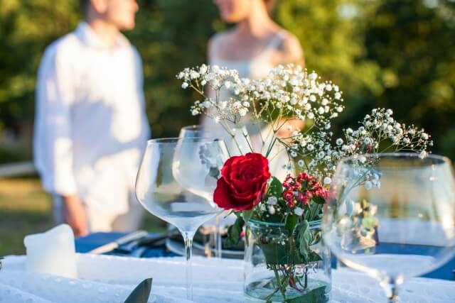 結婚式・大阪でガーデンウェディングを選んだ人が確認したい5つのポイント