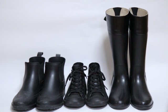 雨のフォトウェディングを成功させるための必須アイテムと準備