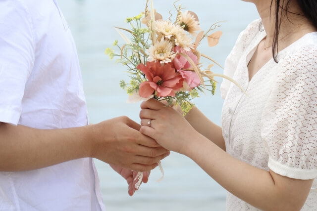 プロポーズでもらった花束を保存するタイミング