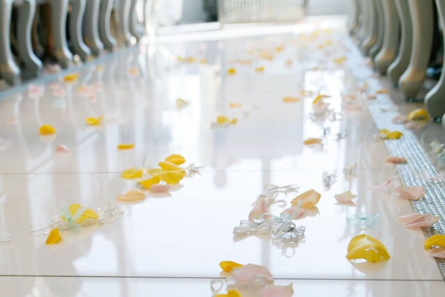 結婚式で人気のリボンシャワーとは？